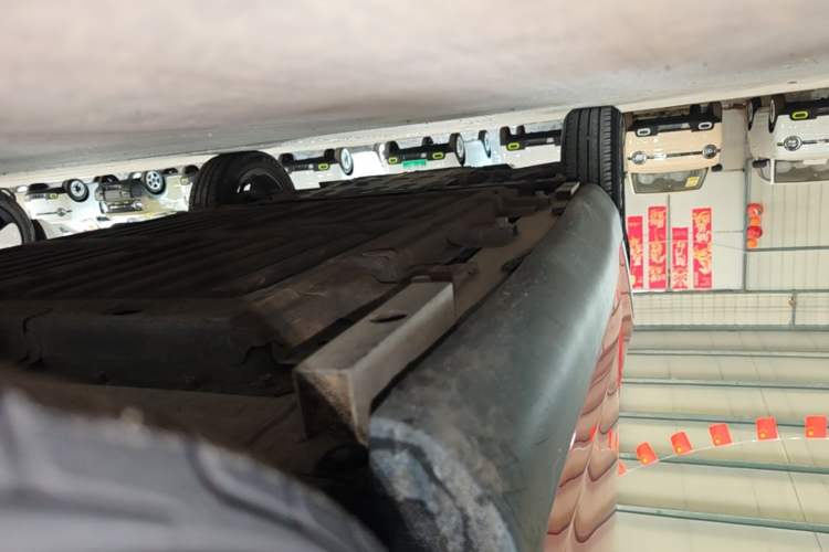 Used Chery QQ Little Ant 2021 200 000-Yuan Ant Fan Edition Talent Version NMC Battery 301 km Right Side Sill