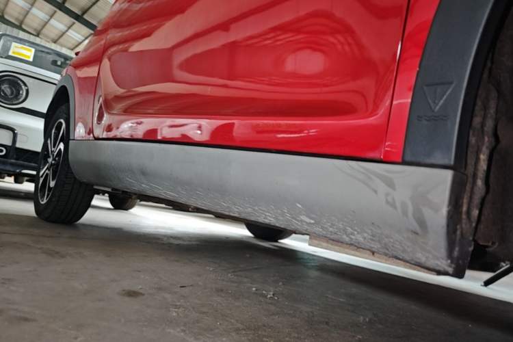 Used Chery QQ Little Ant 2021 200 000-Yuan Ant Fan Edition Talent Version NMC Battery 408 km续航 Right Side Sill