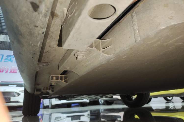Used Chery QQ Little Ant 2021 150 000 Yuan Ant Fan Edition Ant Trend Version Lithium-Ion Battery Right Side Sill