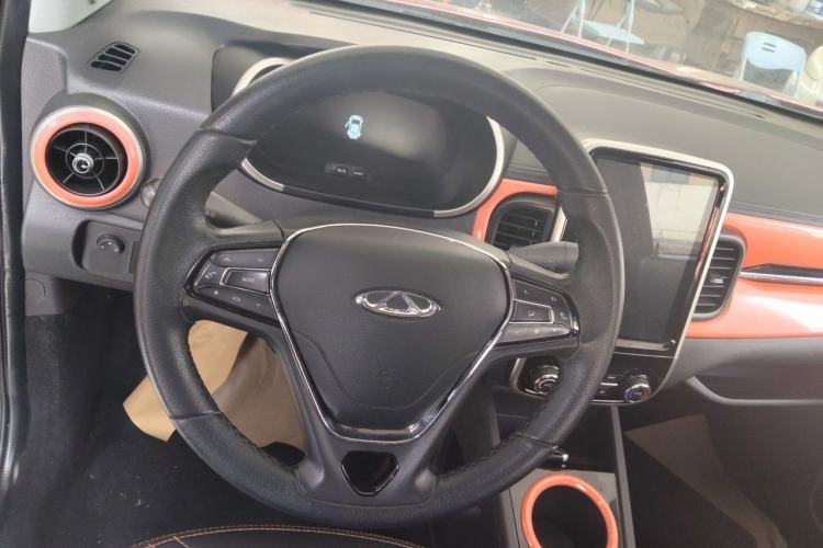Used Chery QQ Little Ant 2021 150 000 Yuan "Ant Fan" Edition New Ant Cool Version Lithium-Ion Battery Steering Wheel