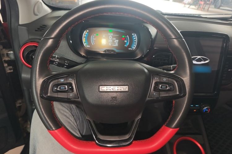 Used Chery QQ Little Ant 2021 200 000-Yuan Ant Fan Edition Talent Version NMC Battery 301 km Steering Wheel