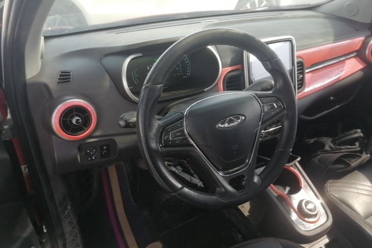 Used Chery QQ Little Ant 2021 200 000 Yuan "Ant Fan" Edition Energized Version NMC Lithium Battery 301 km Steering Wheel