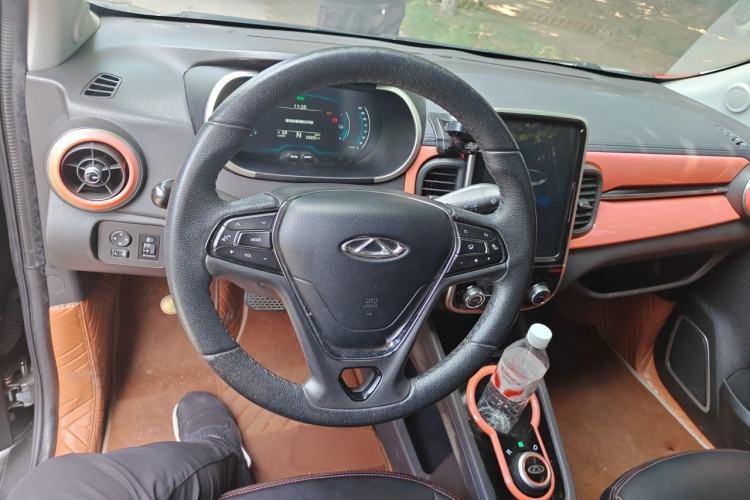 Used Chery QQ Little Ant 2021 150 000 Yuan "Ant Fan" Edition New Ant Cool Version Lithium-Ion Battery Steering Wheel