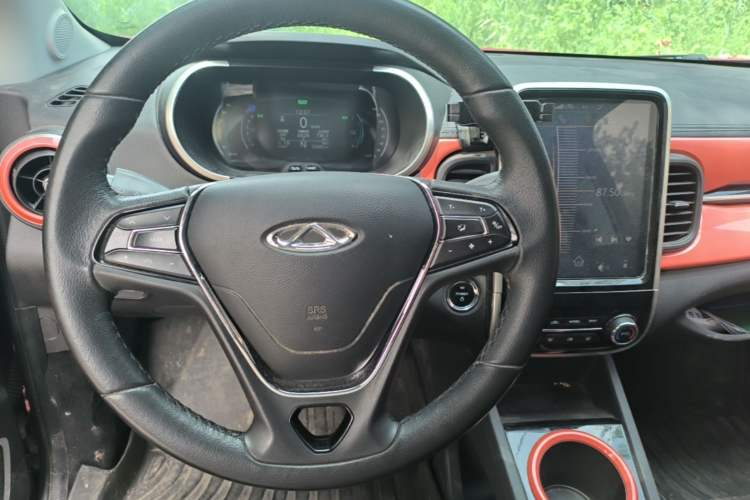 Used Chery QQ Little Ant 2021 150 000 Yuan "Ant Fan" Edition New Ant Cool Version Lithium-Ion Battery Steering Wheel