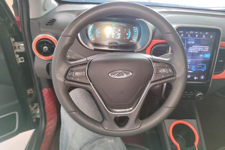 Used Chery QQ Little Ant 2021 200 000-Yuan Ant Fan Edition Talent Version NMC Battery 408 km续航 Steering Wheel