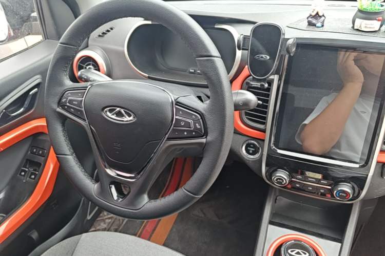 Used Chery QQ Little Ant 2021 150 000 Yuan Ant Fan Edition Ant Cool Version Lithium Iron Phosphate Steering Wheel