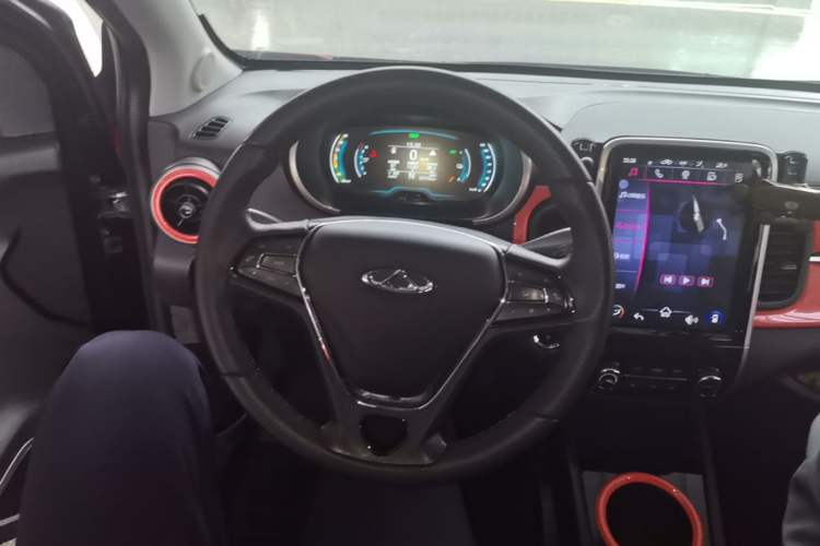 Used Chery QQ Little Ant 2021 150 000 Yuan Ant Fan Edition New Ant Cool Version Lithium Iron Phosphate Steering Wheel