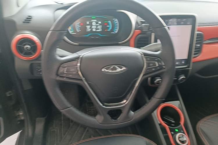 Used Chery QQ Little Ant 2021 200 000 Yuan "Ant Fan" Edition Energized Version NMC Lithium Battery 301 km Steering Wheel
