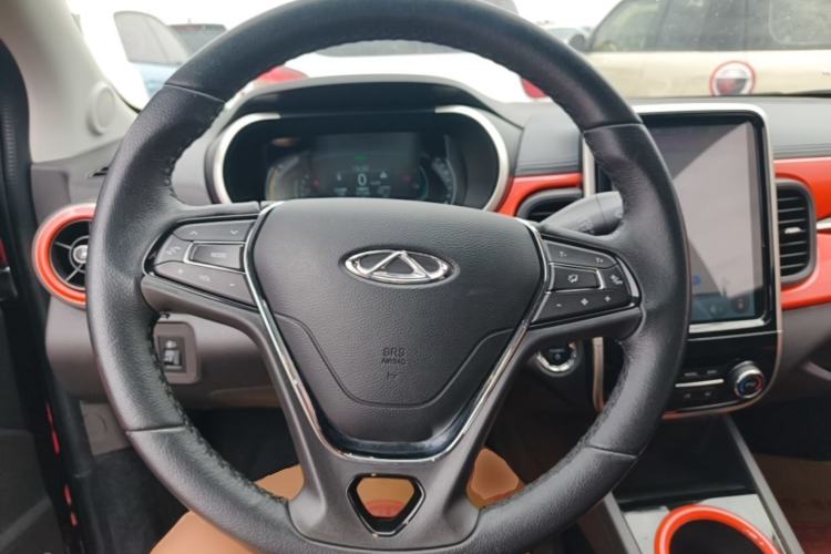 Used Chery QQ Little Ant 2021 200 000 Yuan "Ant Fan" Edition Energized Version NMC Lithium Battery 301 km Steering Wheel