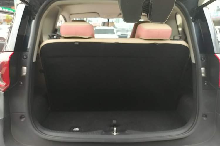 Used Chery QQ Little Ant 2021 150 000 Yuan "Ant Fan" Edition New Ant Cool Version Lithium-Ion Battery Trunk