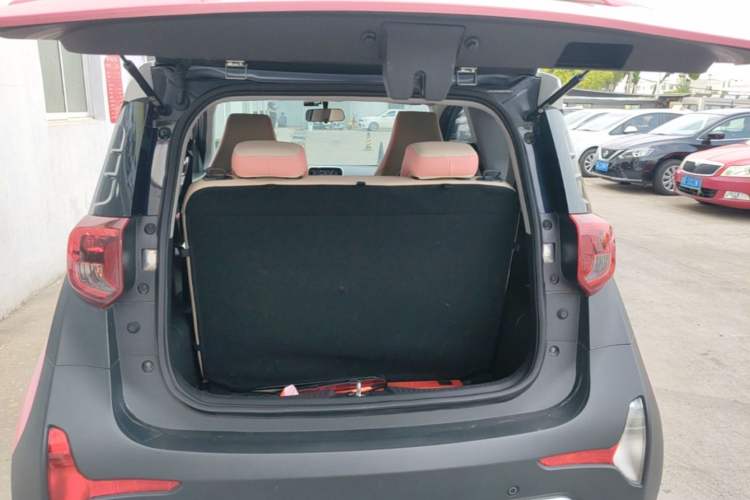 Used Chery QQ Little Ant 2021 200 000-Yuan Ant Fan Edition Talent Version NMC Battery 408 km续航 Trunk