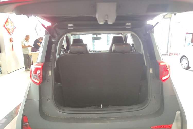 Used Chery QQ Little Ant 2021 200 000-Yuan Ant Fan Edition Talent Version NMC Battery 408 km续航 Trunk