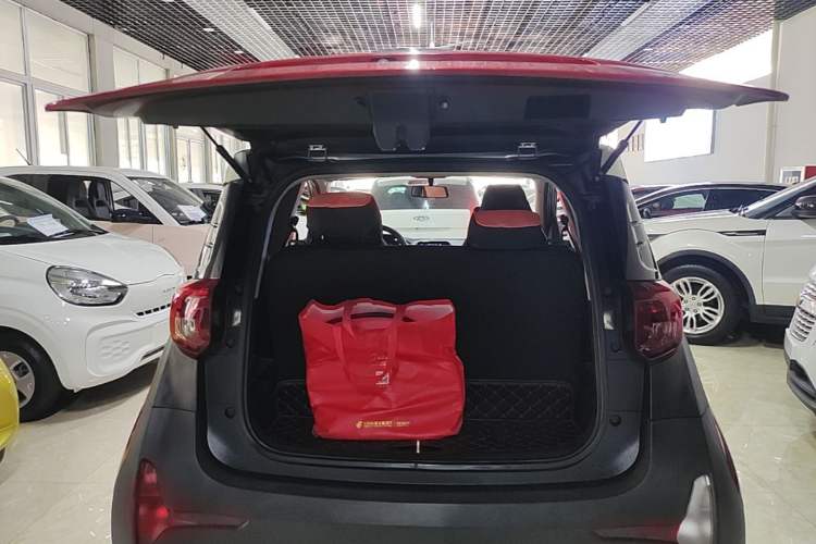 Used Chery QQ Little Ant 2021 150 000 Yuan Ant Fan Edition Ant Trend Version Lithium-Ion Battery Trunk