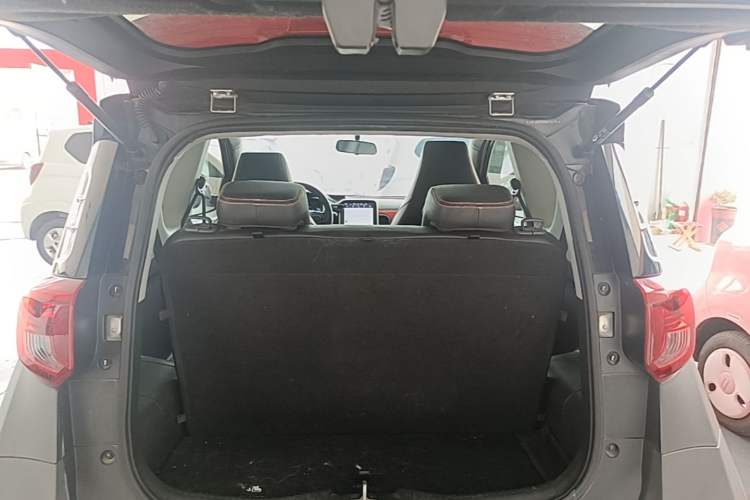Used Chery QQ Little Ant 2021 200 000 Yuan "Ant Fan" Edition Energized Version NMC Lithium Battery 301 km Trunk