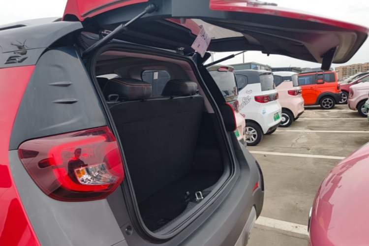 Used Chery QQ Little Ant 2021 200 000 Yuan "Ant Fan" Edition Energized Version NMC Lithium Battery 301 km Trunk
