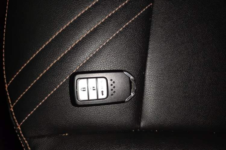 Used Chery QQ Little Ant 2021 200 000-Yuan Ant Fan Edition Talent Version NMC Battery 408 km续航 Vehicle Key