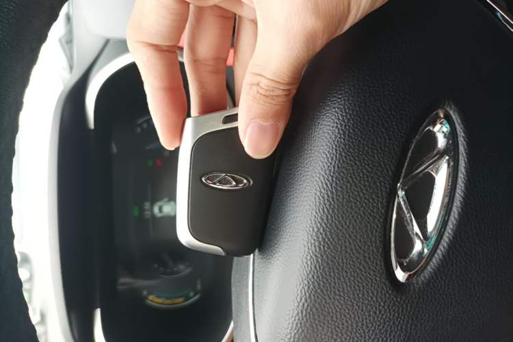 Used Chery QQ Little Ant 2021 150 000 Yuan Ant Fan Edition Queen Version Lithium Iron Phosphate Vehicle Key