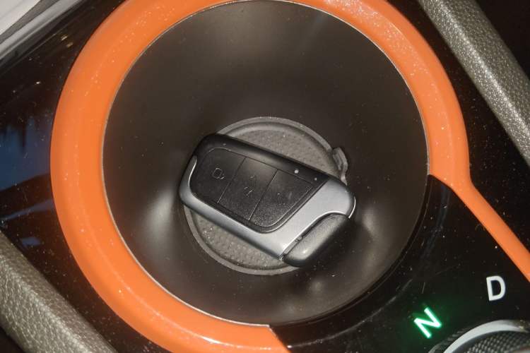Used Chery QQ Little Ant 2021 150 000 Yuan Ant Fan Edition Ant Trend Version Lithium Iron Phosphate Vehicle Key