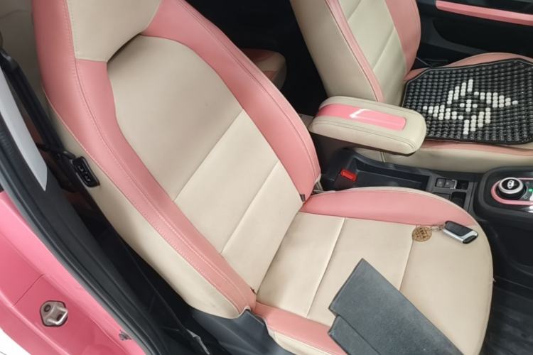 Used Chery QQ Little Ant 2021 200 000-Yuan Ant Fan Edition Talent Version NMC Battery 301 km Right Front Seat