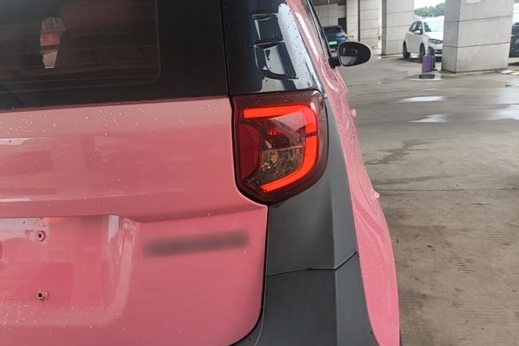 Used Chery QQ Little Ant 2021 150 000 Yuan "Ant Fan" Edition New Ant Cool Version Lithium-Ion Battery Right Rear Taillight