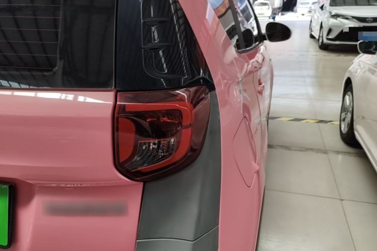 Used Chery QQ Little Ant 2021 200 000-Yuan Ant Fan Edition Talent Version NMC Battery 301 km Right Rear Taillight