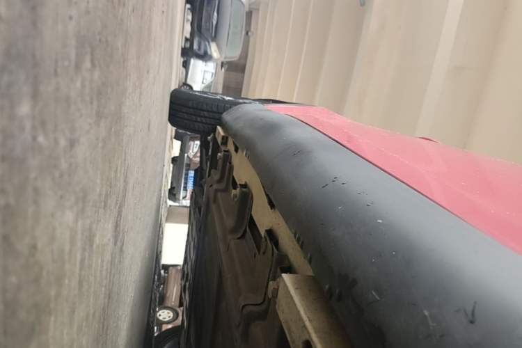 Used Chery QQ Little Ant 2021 150 000 Yuan "Ant Fan" Edition New Ant Cool Version Lithium-Ion Battery Right Side Sill