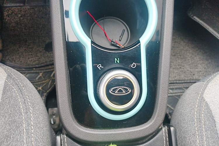 Used Chery QQ Little Ant 2021 200 000-Yuan Ant Fan Edition Talent Version NMC Battery 301 km Gear Lever
