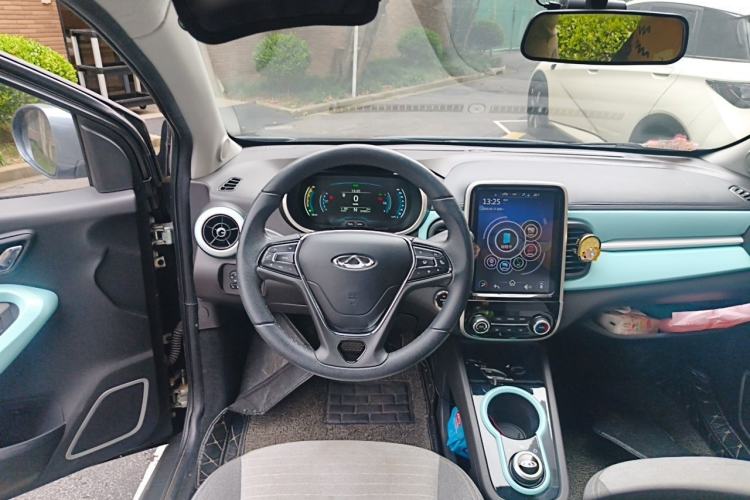 Used Chery QQ Little Ant 2021 200 000-Yuan Ant Fan Edition Talent Version NMC Battery 301 km Steering Wheel
