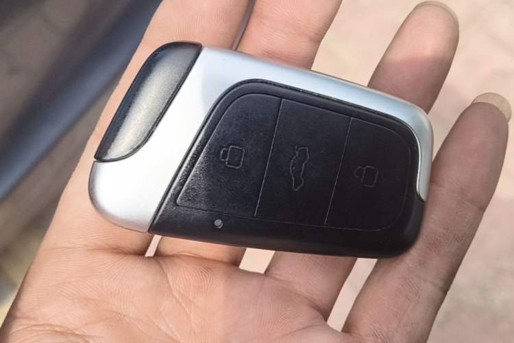 Used Chery QQ Little Ant 2021 Revised Version 150 000 Yuan Ant Fan Edition Ant Tide Version Lithium Iron Phosphate Vehicle Key