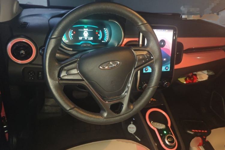 Used Chery QQ Little Ant 2021 200 000-Yuan Ant Fan Edition Oxygen Version Lithium Iron Phosphate 301 km Steering Wheel