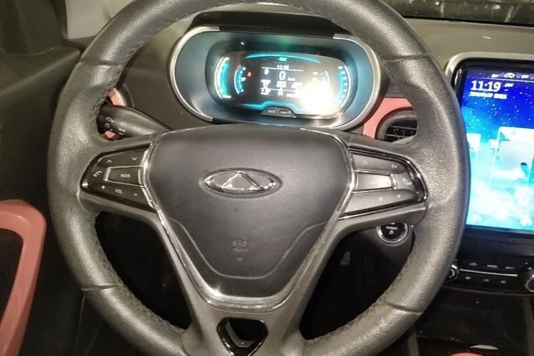 Used Chery QQ Little Ant 2021 200 000-Yuan Ant Fan Edition Talent Version NMC Battery 301 km Steering Wheel