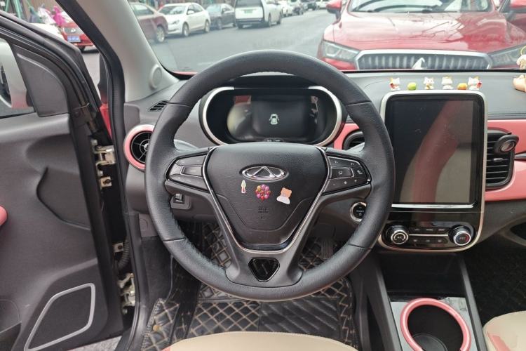 Used Chery QQ Little Ant 2021 200 000-Yuan Ant Fan Edition Talent Version NMC Battery 301 km Steering Wheel