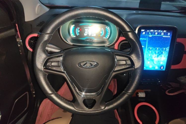 Used Chery QQ Little Ant 2021 150 000 Yuan Ant Fan Edition Ant Trend Version Lithium Iron Phosphate Steering Wheel