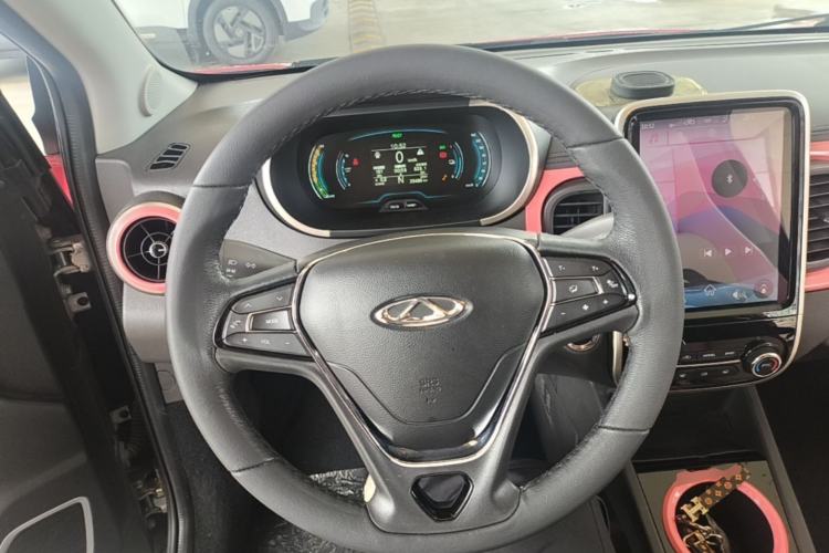 Used Chery QQ Little Ant 2021 150 000 Yuan "Ant Fan" Edition New Ant Cool Version Lithium-Ion Battery Steering Wheel