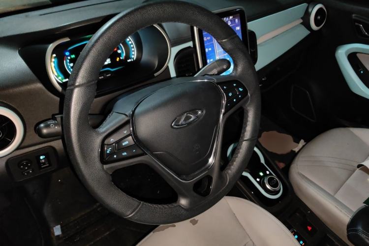Used Chery QQ Little Ant 2021 200 000-Yuan Ant Fan Edition Talent Version Lithium Iron Phosphate 301 km Steering Wheel