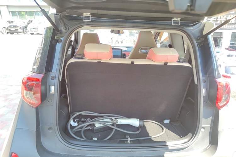 Used Chery QQ Little Ant 2021 200 000 Yuan "Ant Fan" Edition Energized Version NMC Lithium Battery 301 km Trunk