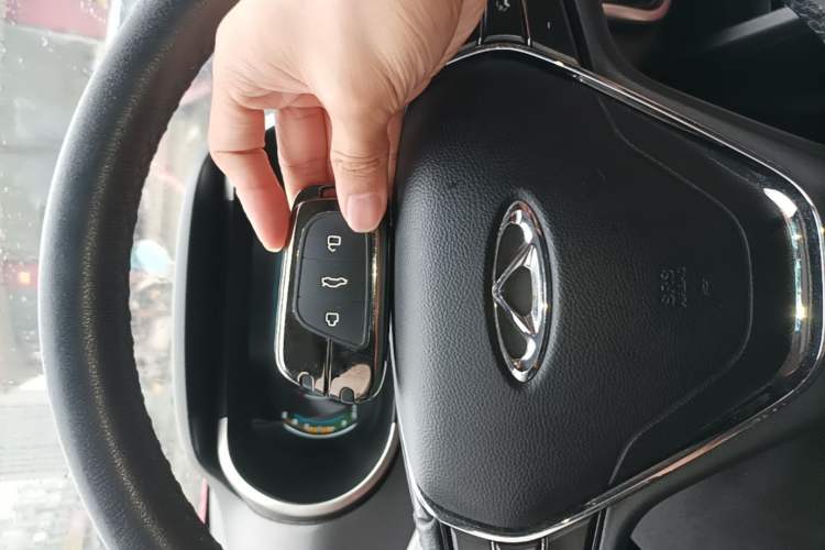 Used Chery QQ Little Ant 2021 200 000 Yuan Ant Fan Edition Energized Version Lithium Iron Phosphate 301 km Vehicle Key