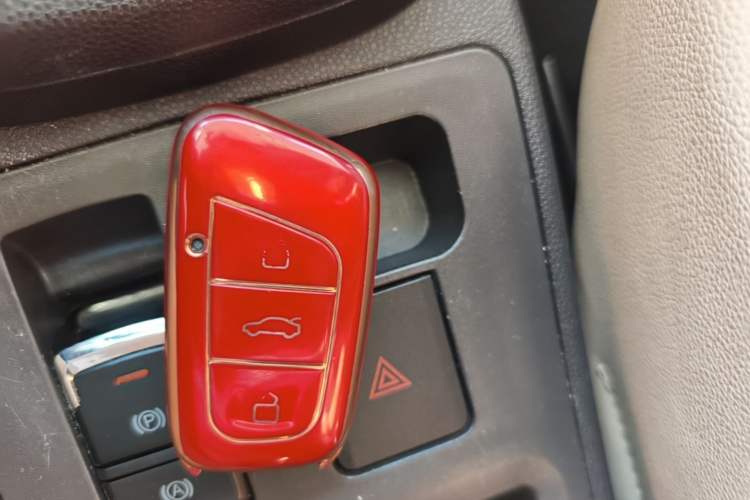 Used Chery QQ Little Ant 2021 200 000-Yuan Ant Fan Edition Talent Version NMC Battery 301 km Vehicle Key