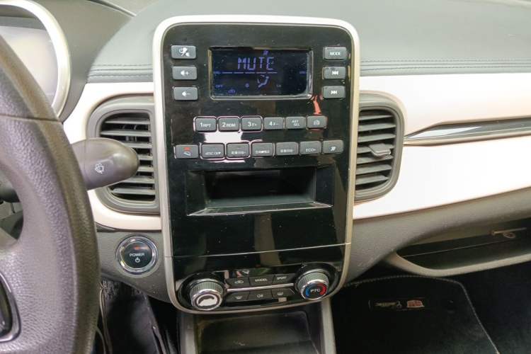 Used Chery QQ Little Ant 2021 200 000-Yuan Ant Fan Edition Energized Version Lithium Iron Phosphate 301 km Audio And AC Panel