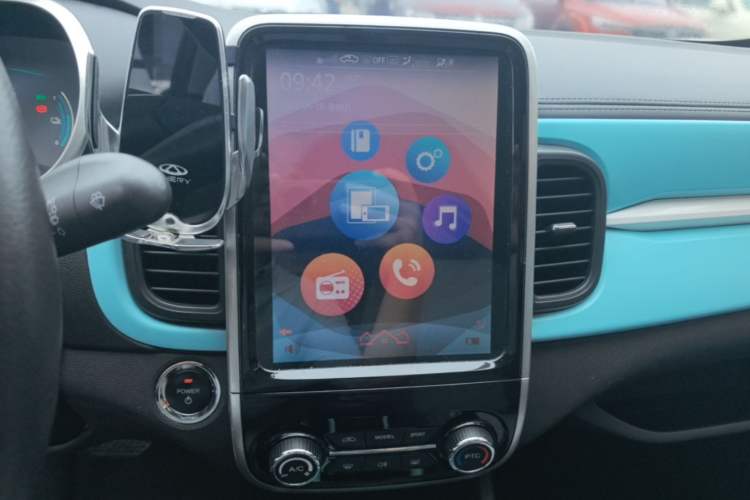 Used Chery QQ Little Ant 2021 150 000 Yuan Ant Fan Edition Ant Trend Version Lithium-Ion Battery Audio And AC Panel