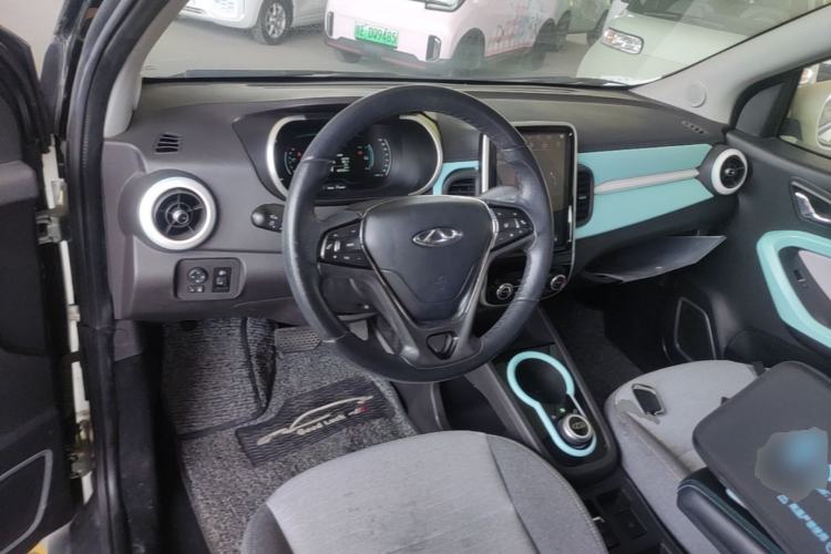 Used Chery QQ Little Ant 2021 150 000 Yuan Ant Fan Edition New Ant Cool Version Lithium Iron Phosphate Center Console