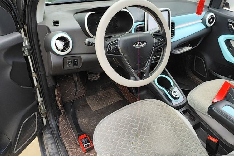 Used Chery QQ Little Ant 2021 200 000-Yuan Ant Fan Edition Talent Version NMC Battery 301 km Center Console