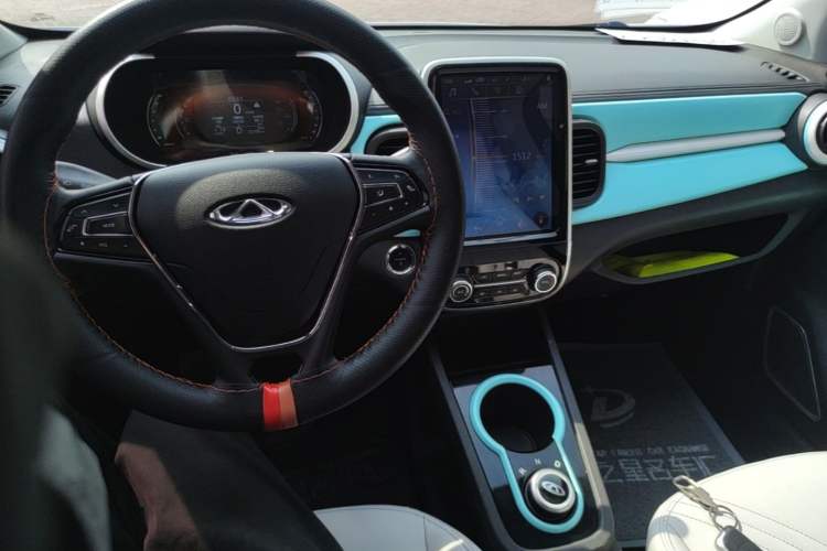 Used Chery QQ Little Ant 2021 200 000-Yuan Ant Fan Edition Oxygen Version Lithium Iron Phosphate 301 km Center Console