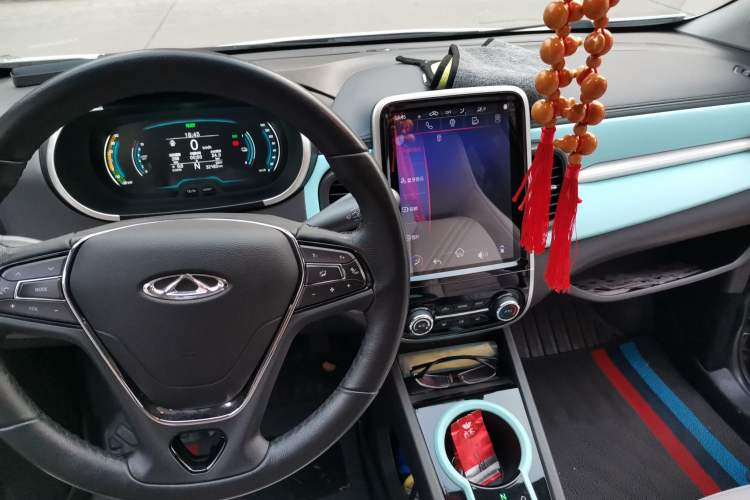 Used Chery QQ Little Ant 2021 Revised Version 150 000 Yuan Ant Fan Edition New Ant Cool Edition Lithium Iron Phosphate Center Console
