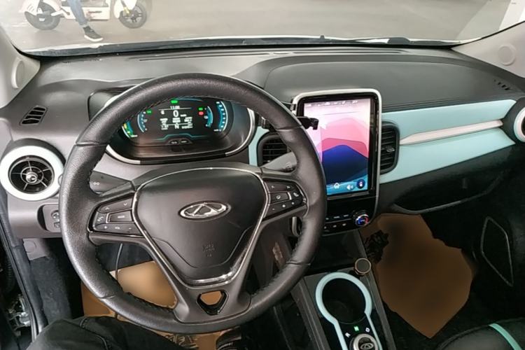 Used Chery QQ Little Ant 2021 150 000 Yuan Ant Fan Edition Ant Trend Version Lithium Iron Phosphate Center Console