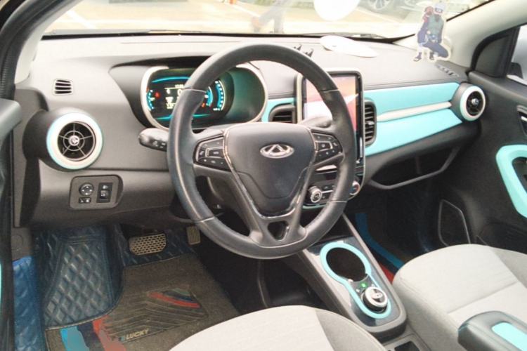 Used Chery QQ Little Ant 2021 150 000 Yuan "Ant Fan" Edition New Ant Cool Version Lithium-Ion Battery Center Console