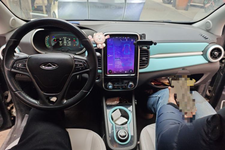 Used Chery QQ Little Ant 2021 150 000 Yuan "Ant Fan" Edition New Ant Cool Version Lithium-Ion Battery Center Console