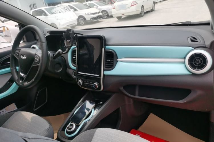 Used Chery QQ Little Ant 2021 150 000 Yuan "Ant Fan" Edition Ant Cool Version with Ternary Lithium Center Console