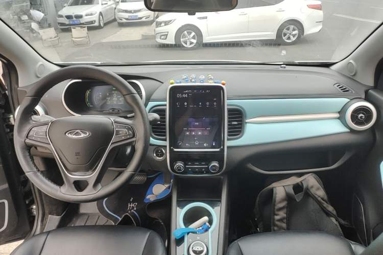 Used Chery QQ Little Ant 2021 150 000 Yuan Ant Fan Edition Ant Stylish Version Lithium-Ion Battery Center Console