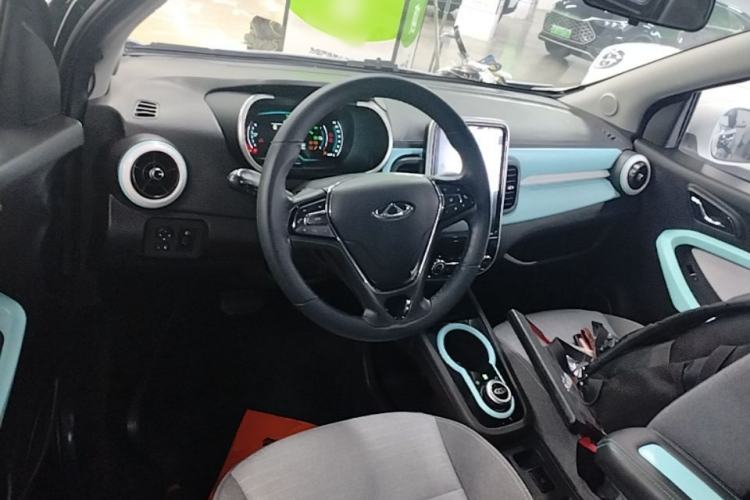 Used Chery QQ Little Ant 2021 150 000 Yuan Ant Fan Edition New Ant Cool Version Lithium Iron Phosphate Center Console